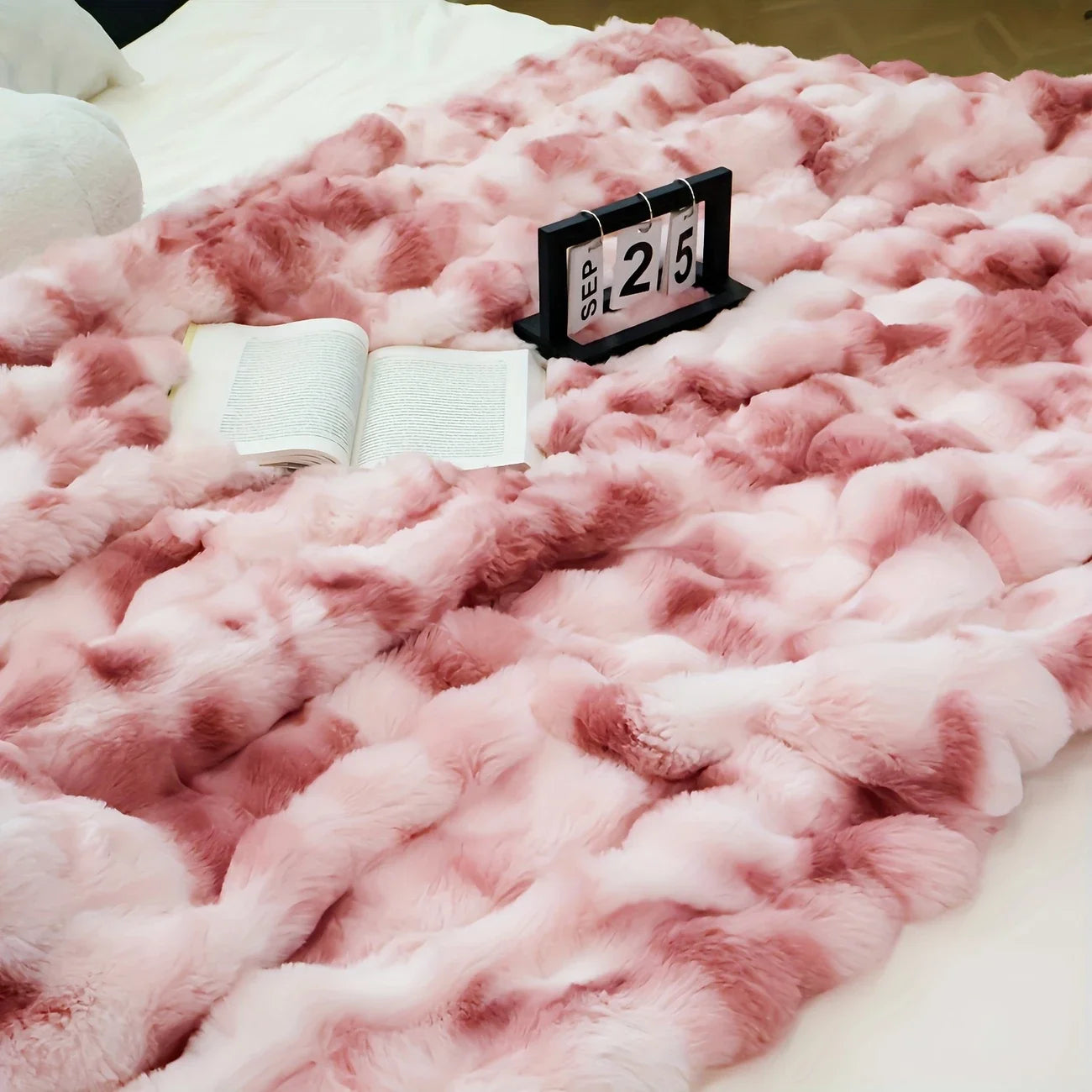 Rabbit Fleece Blanket t | Throw for Bedroom Pink